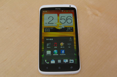 「轉貼」強調四大功能的 hTC One X 與 One V ，四月初正式在台販售 - 電腦王阿達