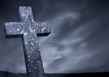 彷彿還在身邊……對已逝Facebook使用者最後的溫柔：亡者專用「紀念帳號」