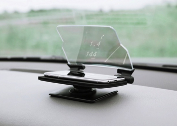 車內導航零死角！透明的導航機器：HUDWAY