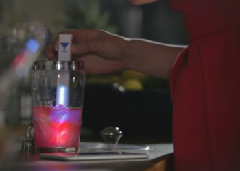 一秒變成調酒大師！無論是派對、把妹、告白都可以來一支的神器：MixStik