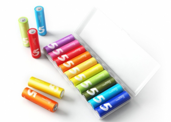 小米推出的彩虹 5 號電池你買單嗎? 為冰冷的電池添加色彩且價格超低