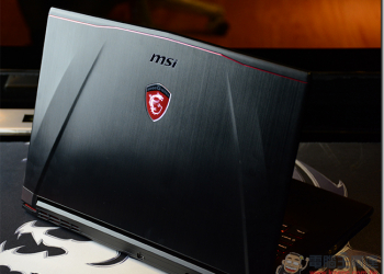 只有 1.6 kg ! 不可小覷的 MSI GS40 雷霆幻影薄型電競筆電