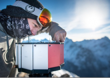 CES2016　組裝12支Z5 Compact　拍出48K 360度全景影片 - 電腦王阿達