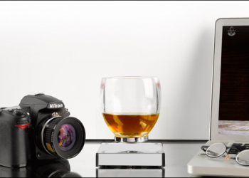 會漂浮的酒杯　OAK BOTTLE讓你的品酒生活更上一層 - 電腦王阿達