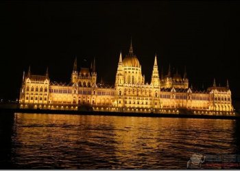 不花大錢也可以很好玩！COSMOS Tour 自由行程心得紀錄 - 電腦王阿達