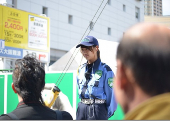 風靡日本Cos活動現場的正妹警備員　疑似為經紀公司安排假扮 - 電腦王阿達