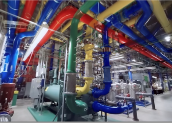 萬分珍貴的神秘影片　Google公佈自家資料中心的360度全景影片 - 電腦王阿達