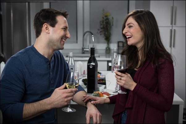 Kuvée全新智慧型酒瓶　不僅直接秀給你葡萄酒的相關資訊　還能維持長達30天的賞味期！ - 電腦王阿達