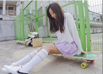 身姿輕柔飄逸宛若翾風迴雪　韓國高孝周長板舞技讓人看的心曠神怡