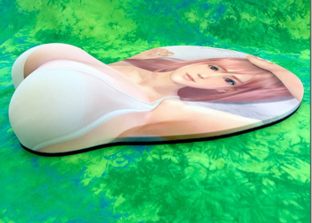 柔膚引擎真實版之又軟又會ㄉㄨㄞ　「等尻大」滑鼠墊公司推出「等身大」生死格鬥滑鼠墊 - 電腦王阿達