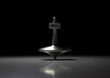 讓〈全面啟動〉裡的陀螺在你手上旋轉吧！Spin，最不可思議的陀螺 - 電腦王阿達