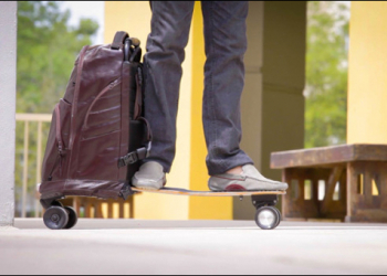 只要一個動作　這款Movpak後背包就立即變成電動滑板 - 電腦王阿達