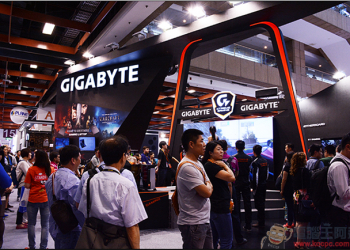 『Computex2016』Gigabyte 展出內強悍外低調電競筆電 Aero 14，讓你工作遊戲兩不誤 - 電腦王阿達