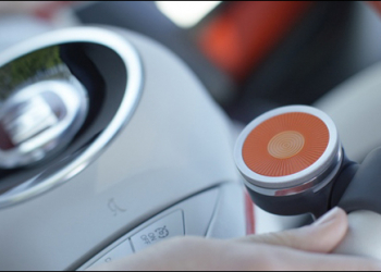 釋放雙手！這款O6小圓盤讓你不用看跟碰　就能遠端操控iPhone、iPad - 電腦王阿達