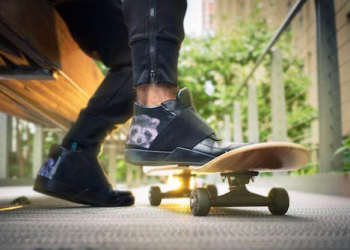 不看手機也能知道哪邊有Pokemon！紐約VIXOLE發表Pokemon GO專用智慧球鞋 - 電腦王阿達