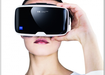 老牌大廠蔡司推出 VR One Plus 頭戴裝置，兼容 iPhone 售價 129 美元 - 電腦王阿達