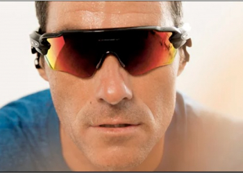Oakley 與 Intel 聯手打造智慧型太陽眼鏡 Rader Pace 正式上架，售價 450 美元 - 電腦王阿達