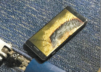 是設計不良還是電池缺陷？　三星將在本月公布Galaxy Note 7起火原因 - 電腦王阿達