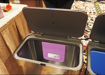 [ CES2017 ]你只需要動嘴巴　Simplehuman打造一款支援聲控的垃圾桶 - 電腦王阿達