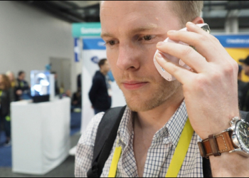 [ CES2017 ]Samsung S Skin除了幫你分析皮膚狀況　還能改善皺紋、緊緻皮膚、變美白等等 - 電腦王阿達