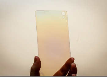 超越藍寶石玻璃　「鑽石玻璃」擁有比傳統玻璃6到10倍的抗刮強度 - 電腦王阿達