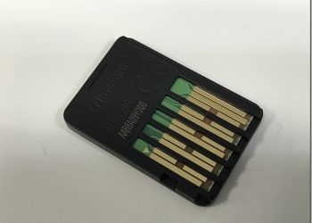 舌尖上的誇張苦味　網路上掀起一股舔弄任天堂Switch卡帶風潮 - 電腦王阿達