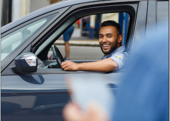 Uber 試圖在應用程式中夾帶程式碼持續追蹤使用者行為，這回惹上 Tim Cook：不守規則就滾蛋