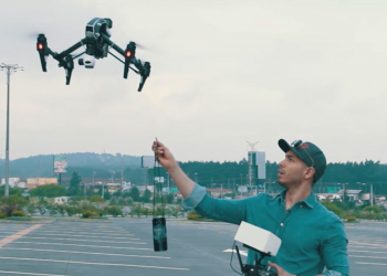 國外玩家用 Galaxy S8 進行 1000 英尺摔落測試，沒想到結果居然是成功存活