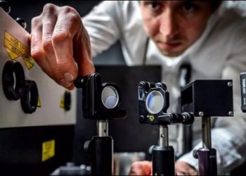 瑞典隆德大學開發每秒可拍攝五兆個影像的高速 攝影機 ，用於觀測化學反應、爆炸等現象 - 電腦王阿達