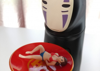 吃光你錢錢！無臉男存錢桶開箱（カオナシむしゃむしゃ貯金箱）