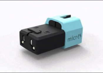 只比 3 號電池大一點！ 已超越集資目標十倍的 MICRO 世界最小旅行萬用轉接頭 - 電腦王阿達