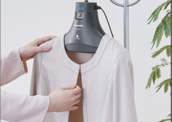 聚餐完衣服臭到不行？ Panasonic 除臭衣架 不只消除異味還能抑制花粉