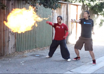 揮拳就有 波動拳 的效果，國外創客自製火焰發射器拳套