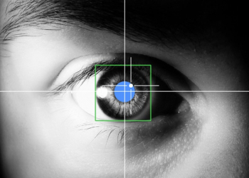 Windows 10 預覽版正在測試 眼球追蹤 ，並試著為命令提示字元介面改顏色