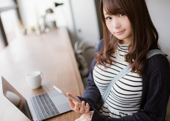 找東方臉孔素材，日本免費圖庫 PAKUTASO 正適合你