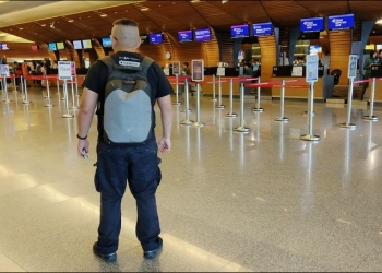 ClickPack Pro 多功能加強防盜背包，背包客科技宅必背好物