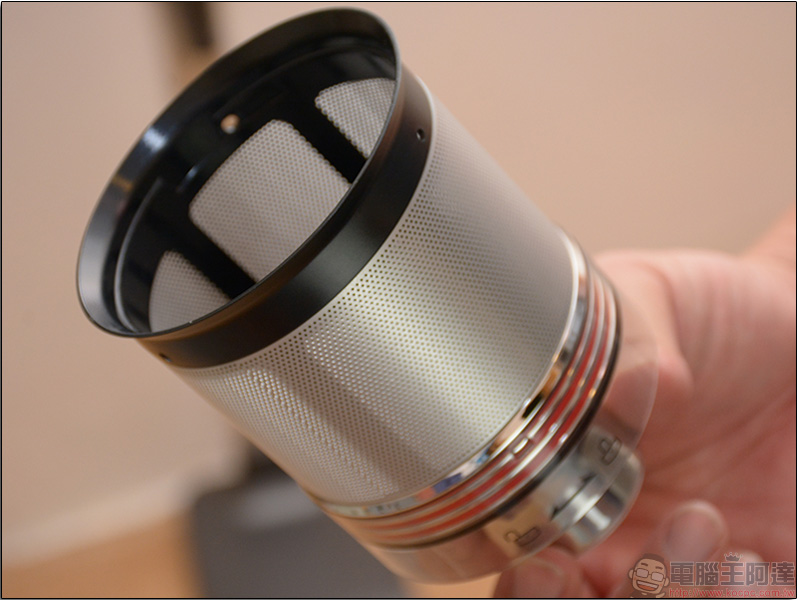 LG CordZero A9 無線手持吸塵器 開箱實測，灰塵、螨蟲通通一掃而空 - 電腦王阿達
