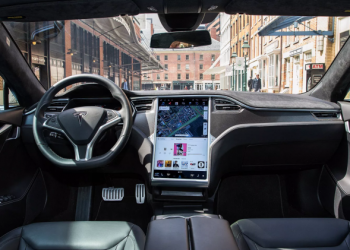 傳 Tesla 與 AMD 打算合作開發 AI 處理器 ，用於車載電腦及自動駕駛系統