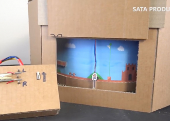 達人用瓦楞紙製作 紙箱超級瑪利歐 ，不但會動還可以玩