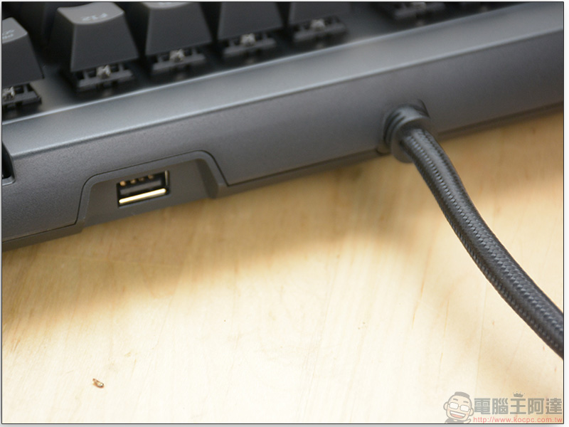 HyperX Alloy Elite機械式鍵盤 簡易開箱，遊戲與工作一鍵切換 - 電腦王阿達