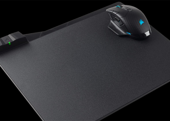 [ CES2018 ]海盜船推出 Corsair MM1000 Qi 無線充電滑鼠墊 ，不只充滑鼠還能充手機