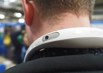 [ CES2018 ] 這款 FITT360 頸掛式 360 相機 能讓你解放雙手拍攝 - 電腦王阿達