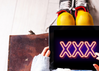 Google Play 商店移除 63 款含有 AdultSwine 散布色情廣告與詐騙的應用程式