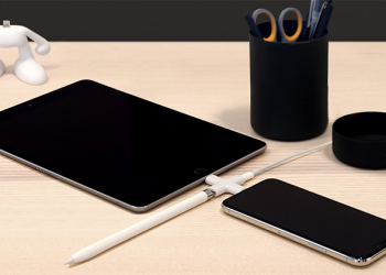 Node 轉接器讓你一次為三個 Lightning 裝置充電，而且體積還很小