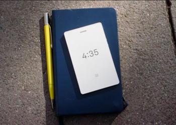 奪回生活！極簡手機後繼機 Light Phone 2 開始集資