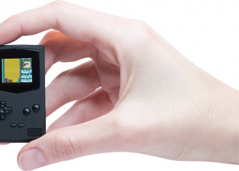 PocketSprite 世界上最小的 Game Boy 主機 就跟你的鑰匙圈大小一樣 - 電腦王阿達