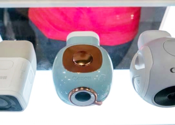 Canon 展出「iPhone 用」100-400mm 超望遠與 AI 自動擺頭相機