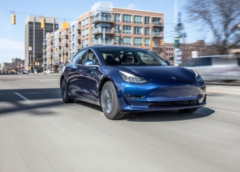 TESLA 交出史上最高產能紀錄，真能走出破產陰霾？