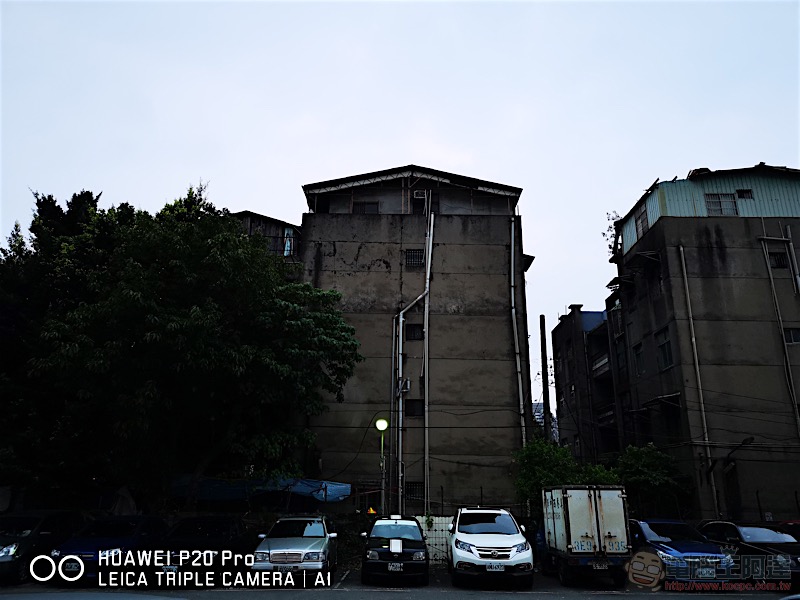 HUAWEI P20 Pro 開箱 、評測、評價：勾動攝影魂的美型旗艦 - 電腦王阿達