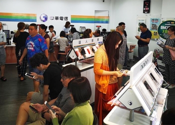 中華電信 母親節 499 方案，續約網路申辦免等一個天荒地老